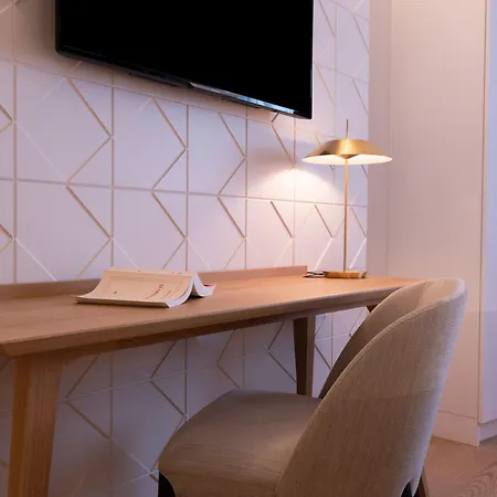 L'amiraute Hotell 4*
