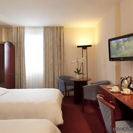 Hotell L'amiraute 4*
