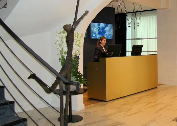 L'amiraute Μπρεστ